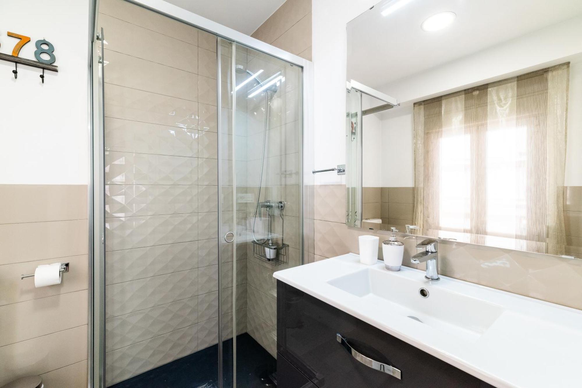 Oasis Centro De Granada Apartment Екстериор снимка